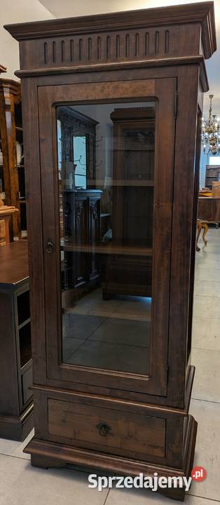 Nieduża witryna serwantka kolonialnasklep Dąbrowa Górnicza