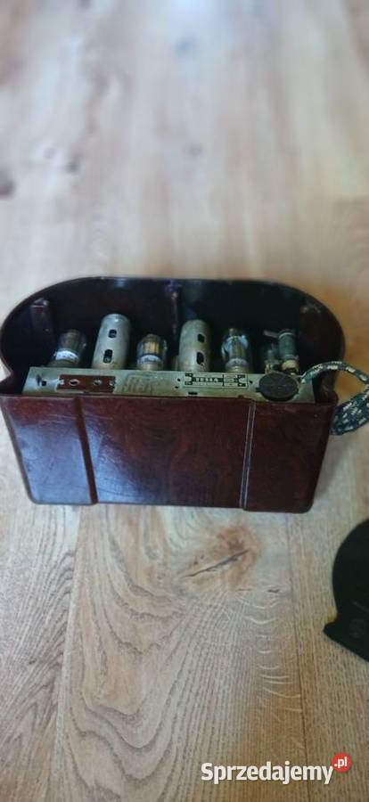 Radio lampowe firmy Tesla Kraków