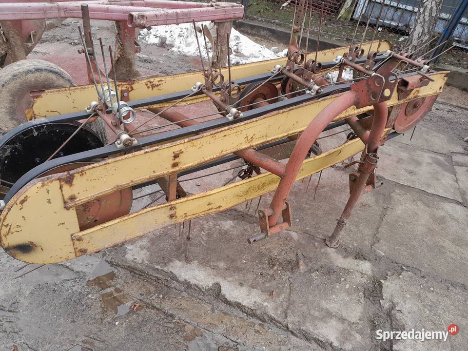 Przewracarka taśmowa nieuszkodzony Zgrabiarki i przetrząsacze Gnojnik