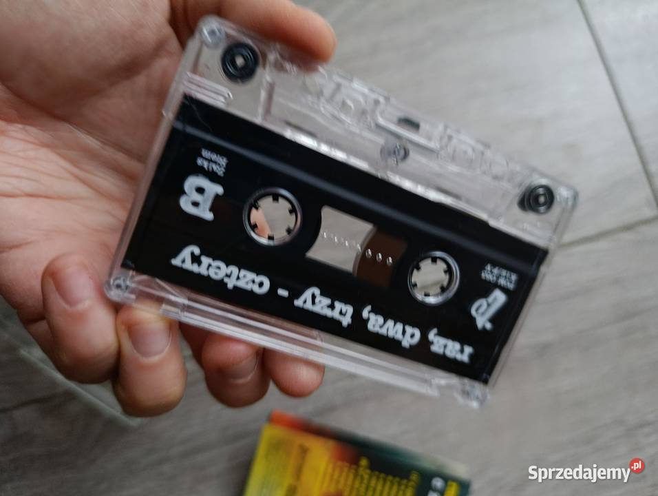 kaseta magnetofonowa Razdwatrzy cztery z 1994 kaseta Poznań