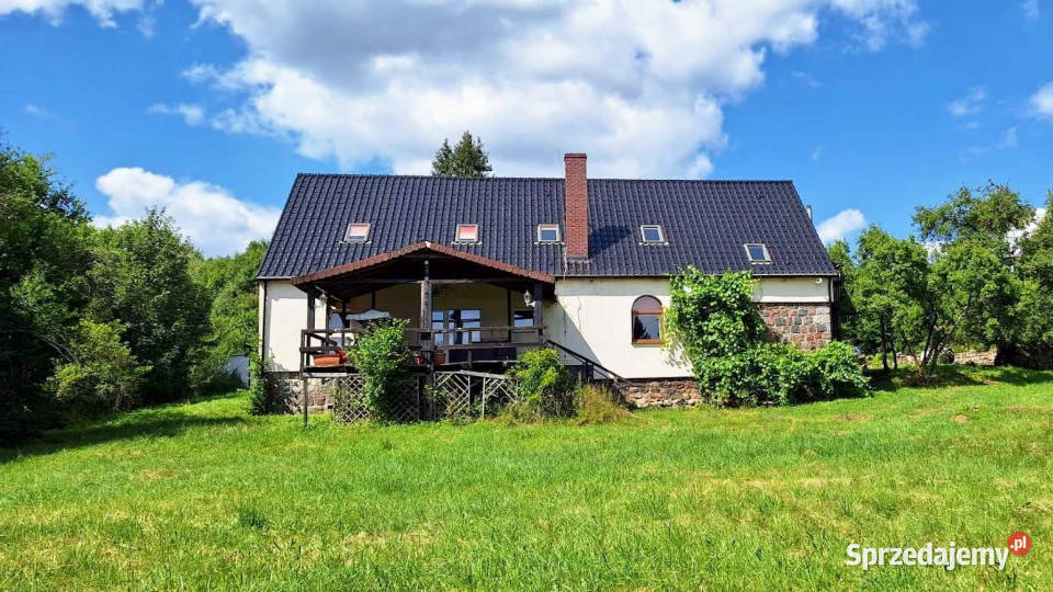 sprzedaży domu wolnostojącego 300m2 Toporzyk