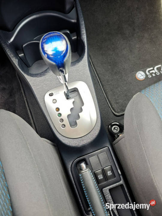 Toyota Yaris 13 Hybryda Kamera Navi A U T O M A elektryczne lusterka małopolskie