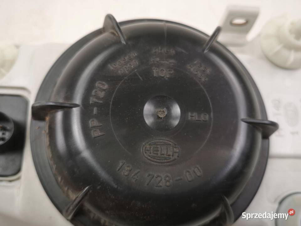 LAMPA PRAWY PRZÓD VW GOLF III 19911999 NOWA osobowe