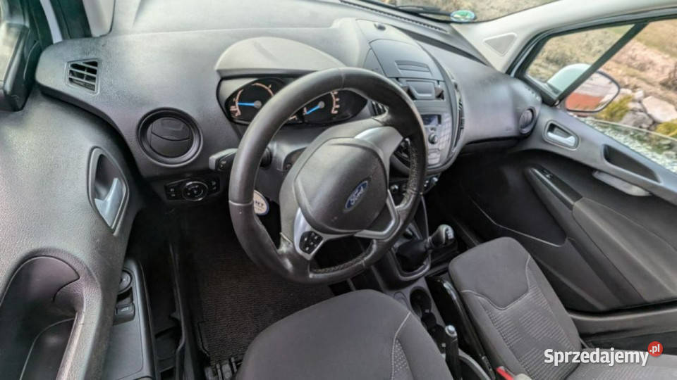 Ford Courier Transit Courier 16 tdci 95 światła przeciwmgłowe