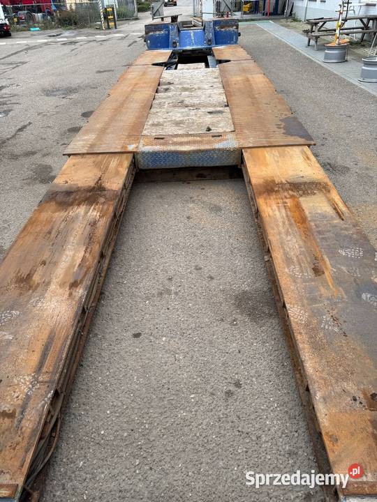 Naczepa do przewozuu maszyn niskopodwoziowa Niskopodłogowe mazowieckie Warszawa