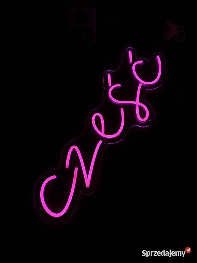 Neon Cześć różowo fioletowy Bielany Wrocławskie