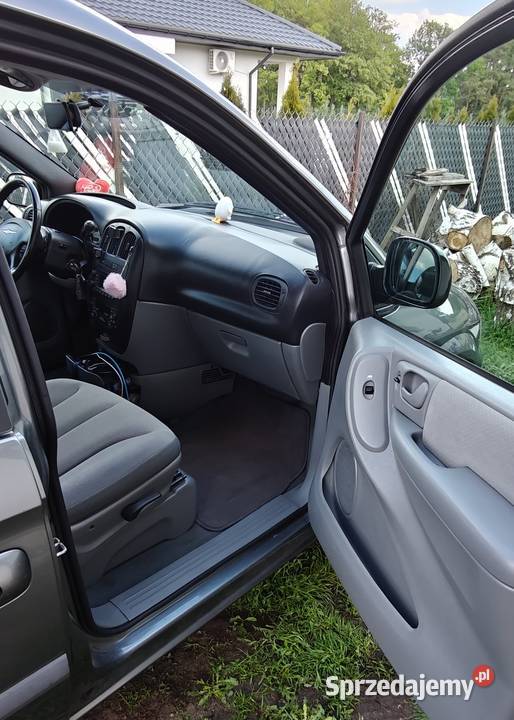 Chrysler Voyager 33 V6 benzyna LPG Lucynów