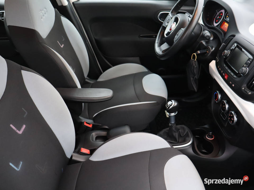 Fiat 500L 14 TJet wielofunkcyjna kierownica Bielany Wrocławskie
