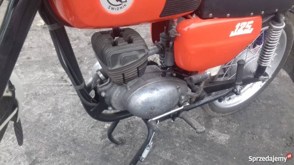Sprzedam WSK 125 remoncie stan do negocjacji nieuszkodzony WSK Mełgiew