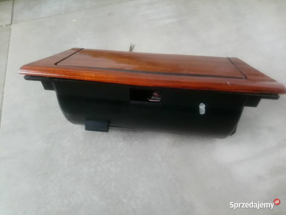 Zapalniczka popielniczka drewno Mercedes w124 osobowe Ostrołęka