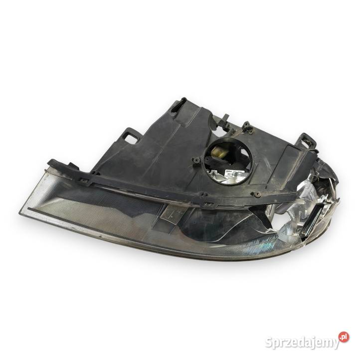 LAMPA PRAWA Volvo S60 II V60 XENON 20102013 Lampy przednie Chełm sprzedam