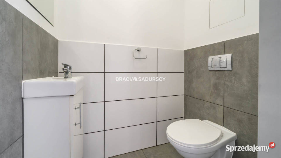 Lokal Targowisko Dąbrowska 260m2
