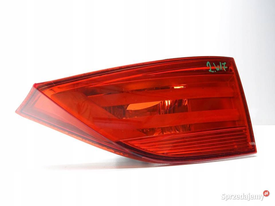 LAMPA PRAWA PRAWY TYŁ TYLNA W KLAPE BMW X1 E84