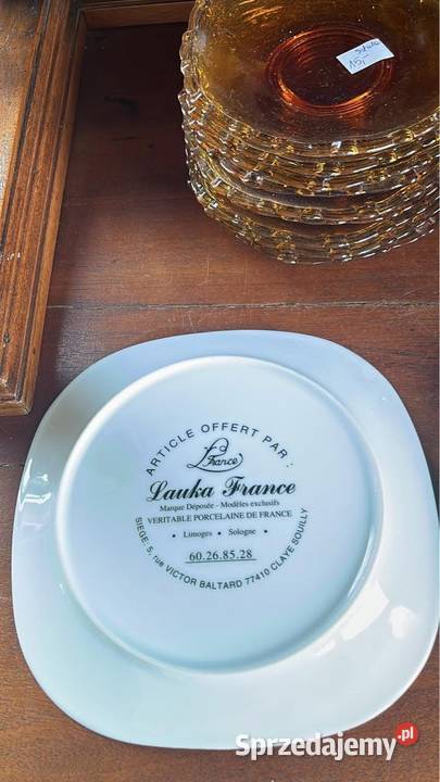 Kwadratowy talerz ze wspaniałej manufaktury