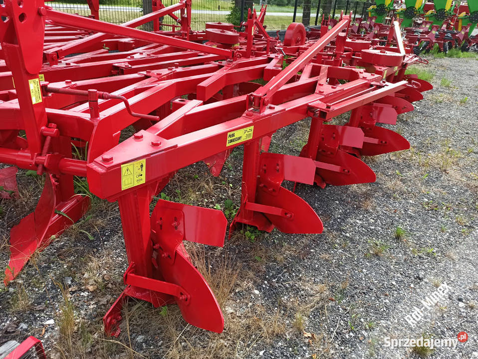 Pług 4 skibowy podwyższany 70 4x35 Transport