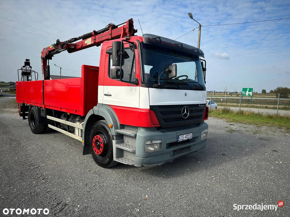 MercedesBenz Axor 1828 skrzyniowy HDS Hiab Łomża