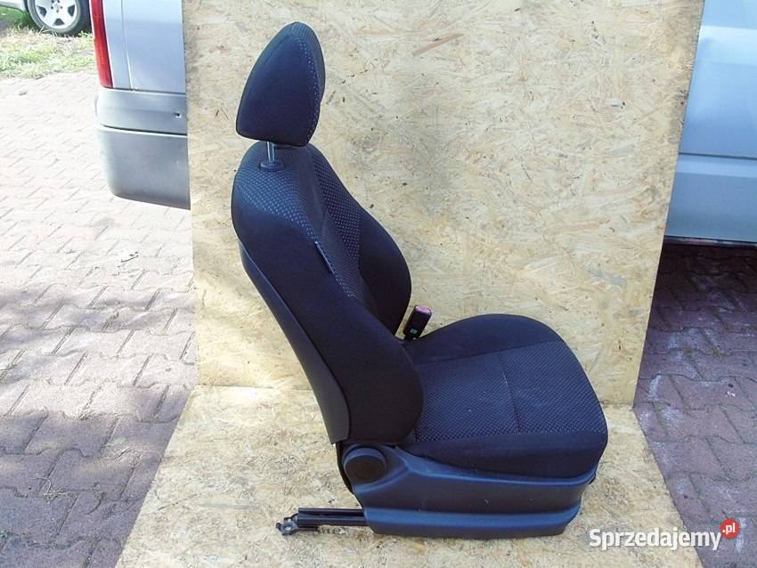 FOTEL PASAŻERA PRAWY PRZÓD HYUNDAI I30 I 2010 HB śląskie Sosnowiec