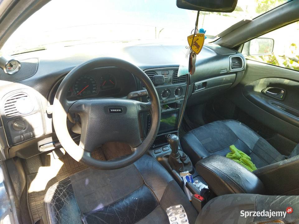 Sprzedam Volvo V40 20 Turbo lakier metallic Słupsk sprzedam