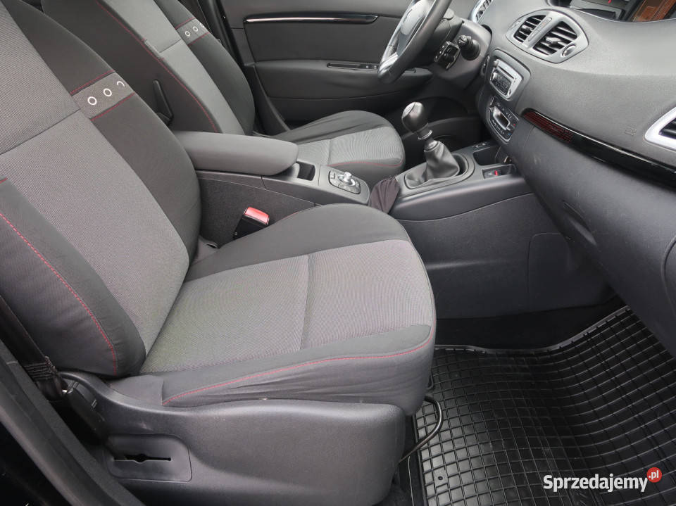 Renault Scenic 15 dCi nieuszkodzony