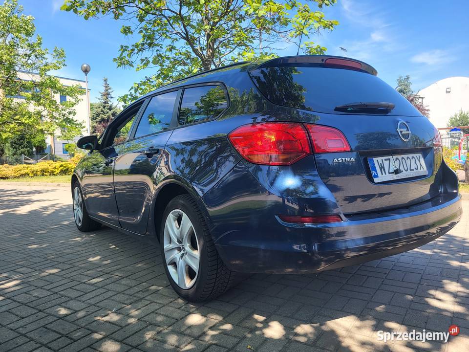 Astra J 16 Benzyna wersja Sports touer OKAZJA mazowieckie Sochaczew
