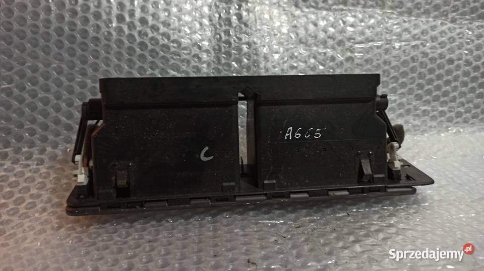 Kratka środkowa nawiewu Audi A6 C5 19972004 Dębica