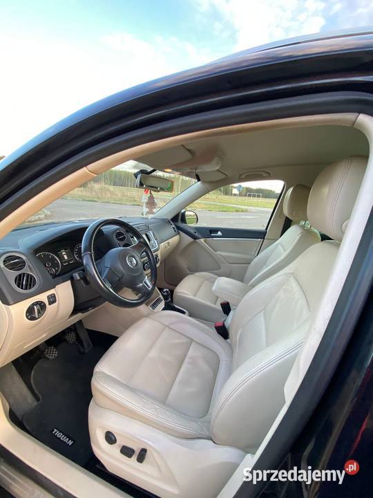 Volkswagen Tiguan 20TDI 140 BOGATE WYPOSAŻENIE przyciemniane szyby świętokrzyskie Ostrowiec Świętokrzyski