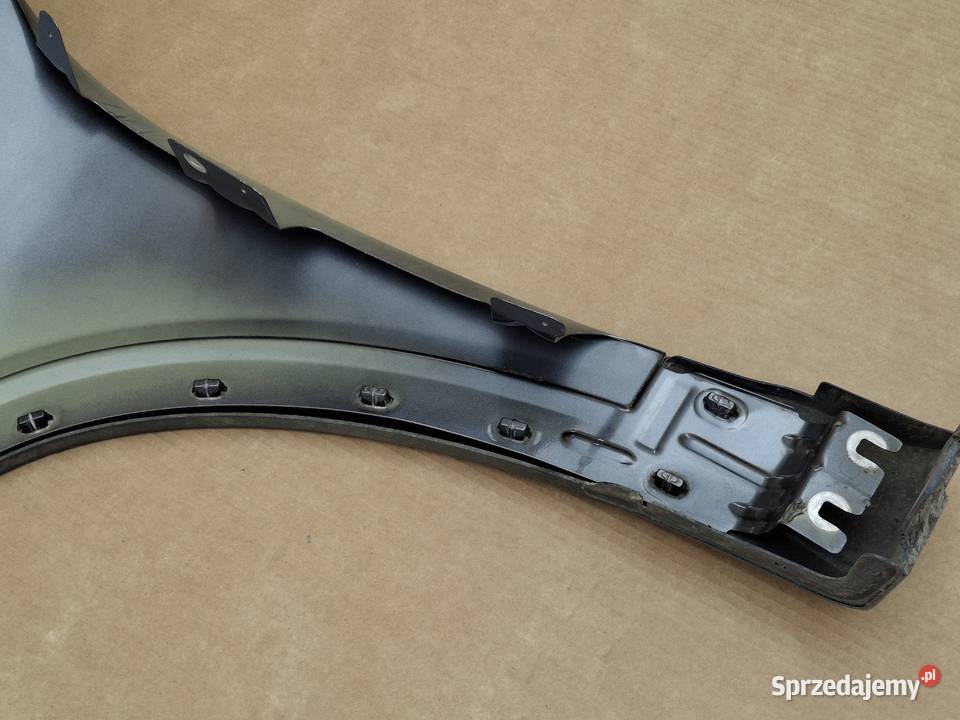 MERCEDES EQB A243 W243 X243 BŁOTNIK PRAWY PRZÓD Bieleń