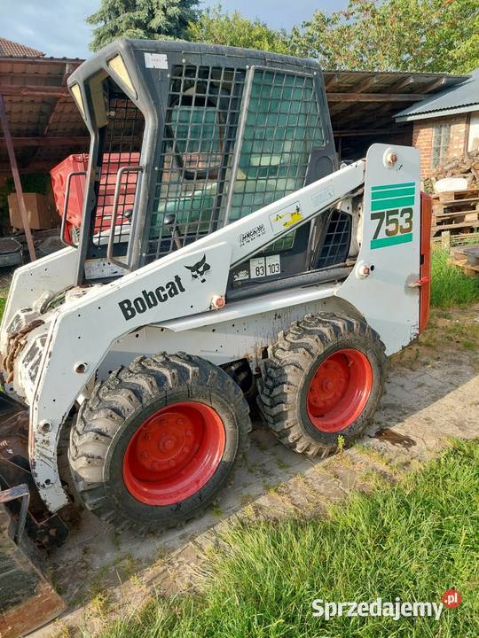 Miniładowarka Bobcat 753 z koparką łańcuchową