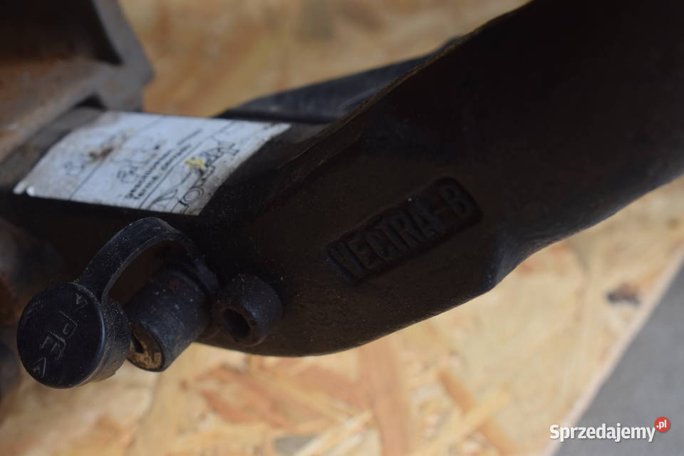 Hak holowniczy osobowe