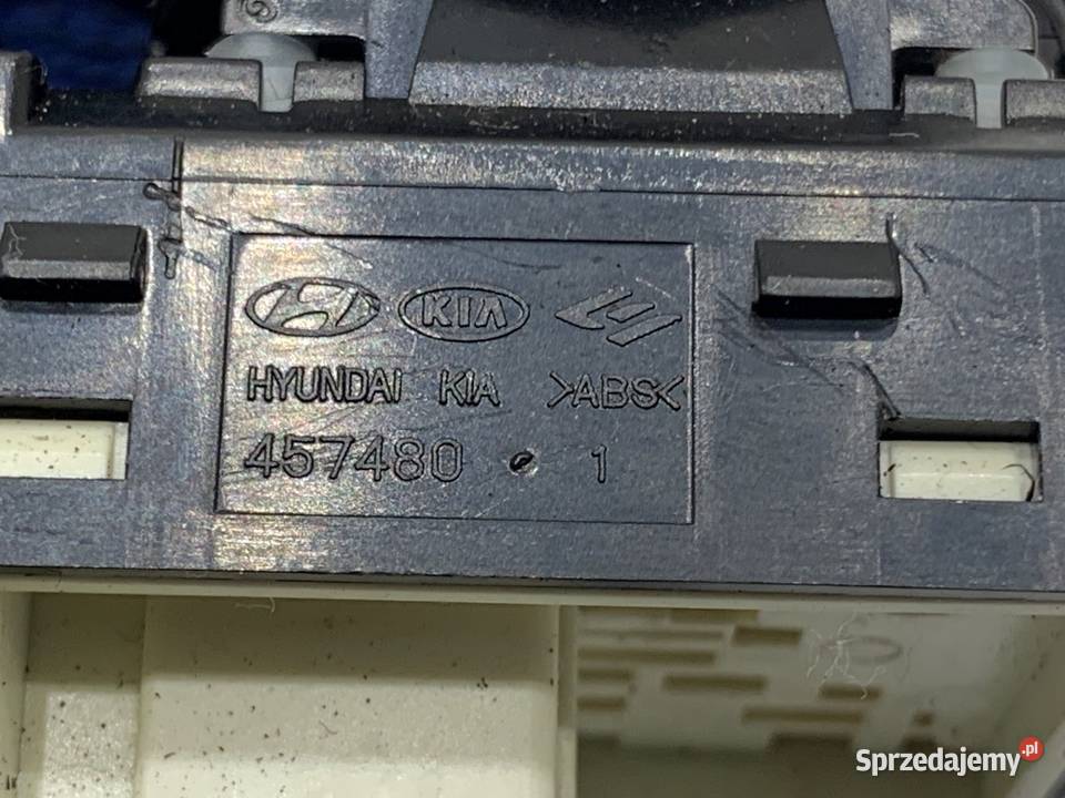 PRZEŁĄCZNIK REGULACJI LUSTEREK KIA VENGA 457480