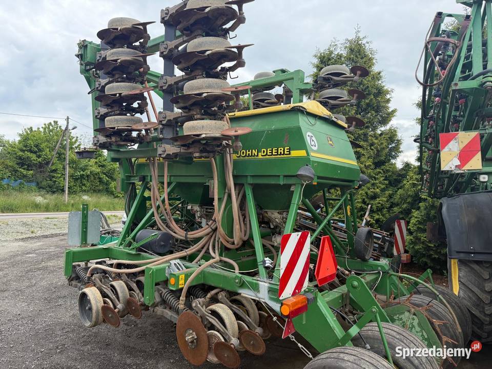 Siewnik Zbożowy John Deere 750A szerokość
