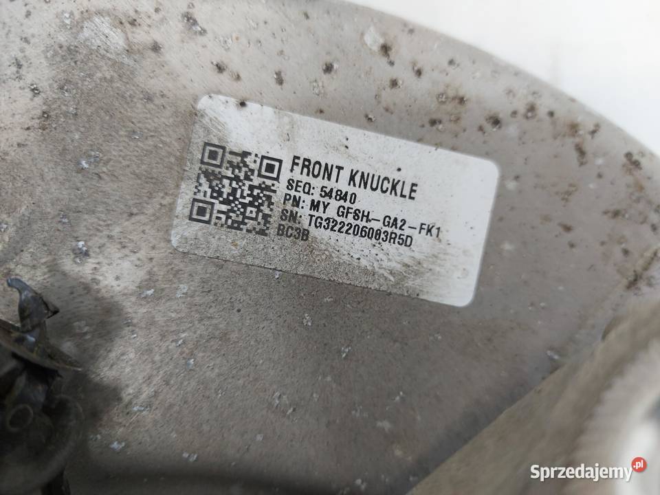 TESLA MODEL Y 2022r ZWROTNICA PIASTA LEWY PRZÓD osobowe