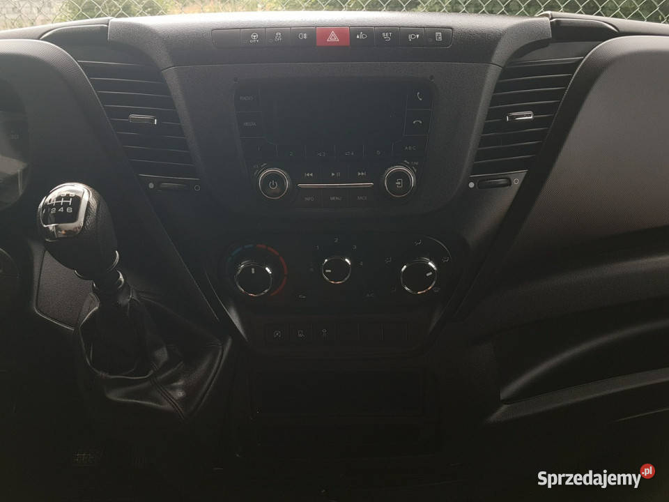 Iveco Daily KONTENER NISKOPODŁOGOWY 444x223x243 Poręba sprzedam