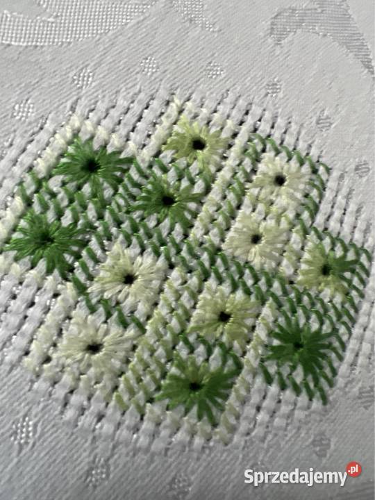 Obrus duży biały ręcznie haftowany rękodzieło Zabrze sprzedam