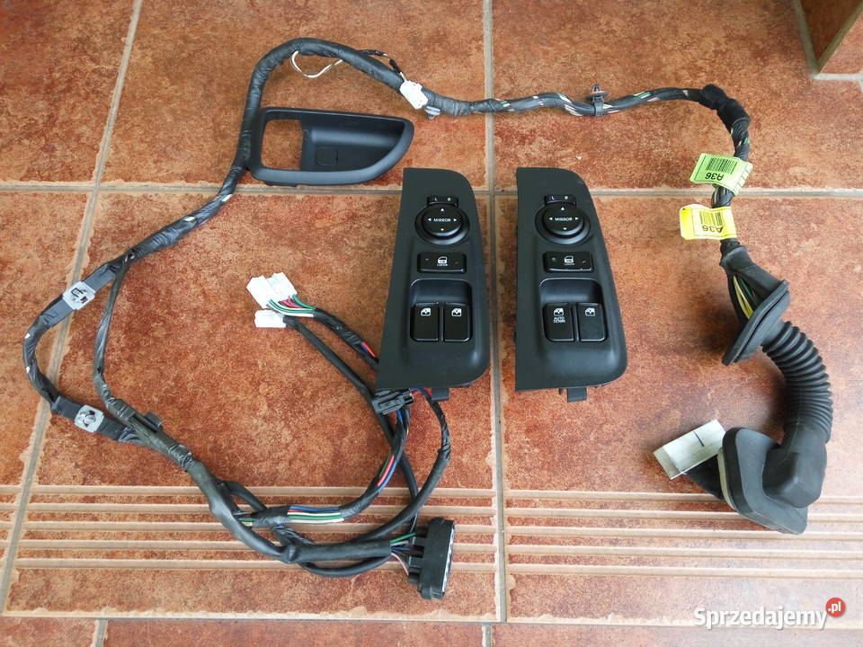 Hyundai H1 H 300 trójkąt zaślepka osłona H 1 H1 Jarocin