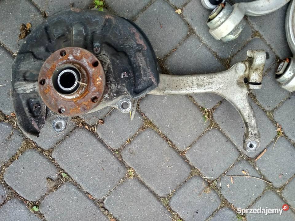 Zwrotnica piasta Audi A4 B6 wachacze polosie sprzedam