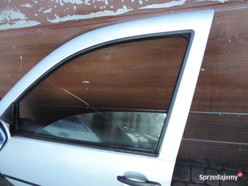 VOLKSWAGEN GOLF 4 5D DRZWI LEWY PRZÓD LB7Z Rok produkcji 2001 Nowy Sącz