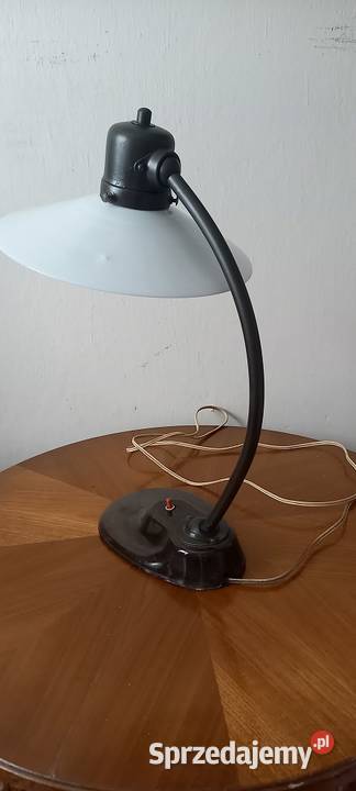Lampa biurkowa w stylu Bauhaus z lat 193040 Skierniewice