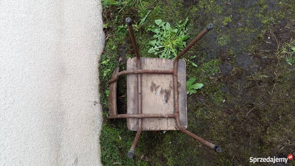 Krzesło metalowe szkolne PRL małe do renowacji Kościan