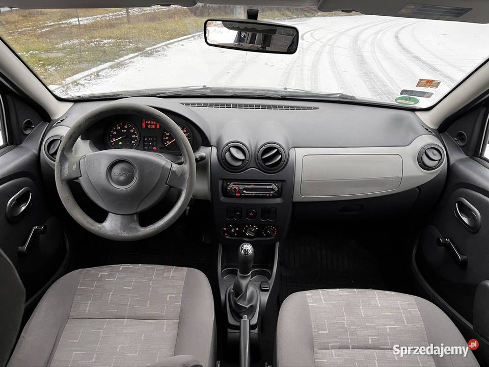 Dacia Sandero nieuszkodzony