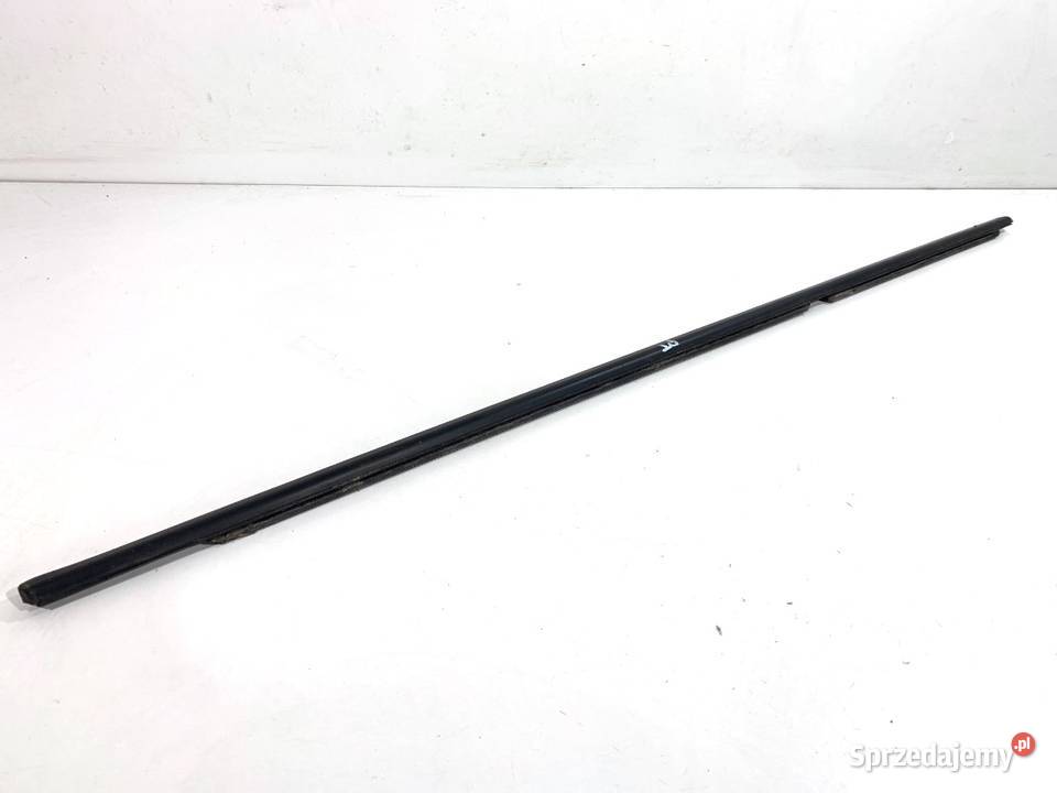 LISTWA ZGARNIAJĄCA TYŁ PRAWY BMW F30