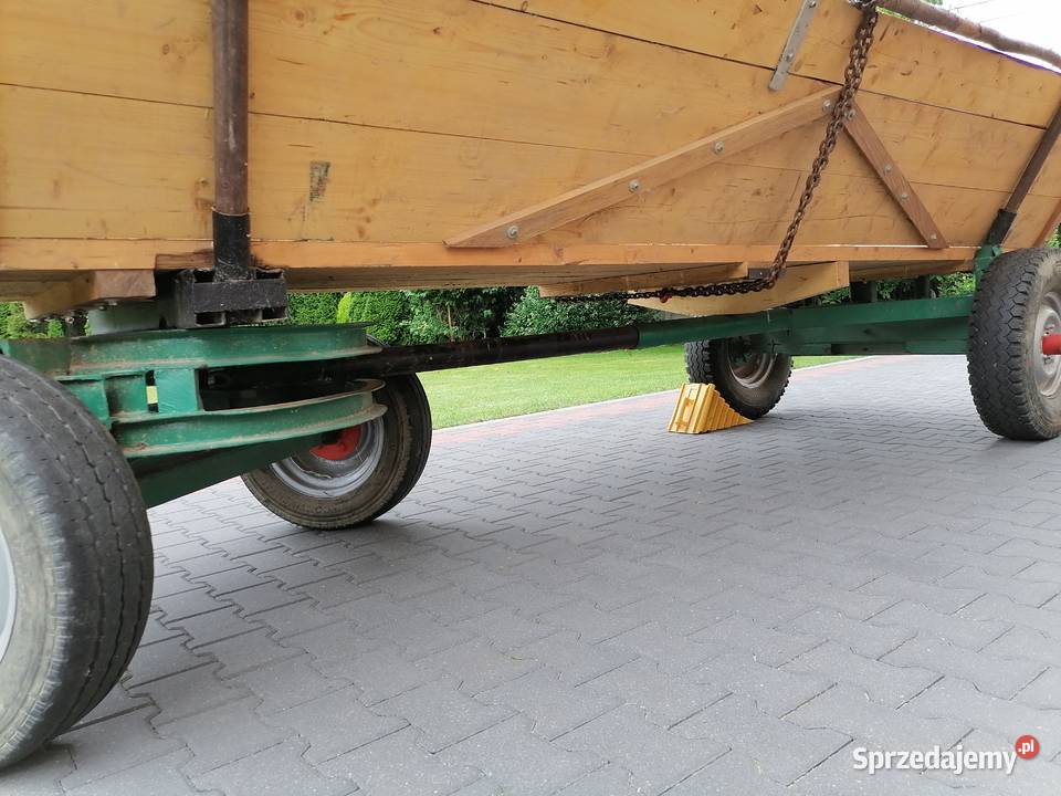 Wóz ciągnikiem fura nieuszkodzony