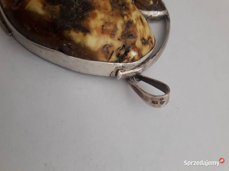 Wisior bursztyn bałtycki 64gram