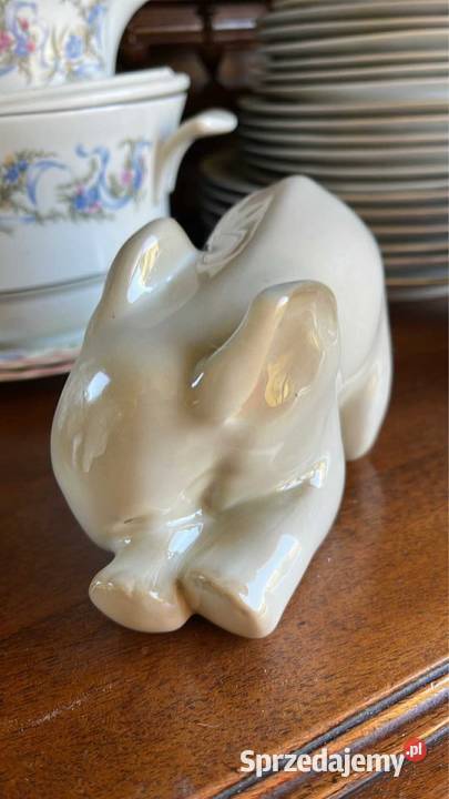 Figurka słonia klęczącego Łomonosow ZSRR Z 2003 Porcelana i szkło Gdańsk