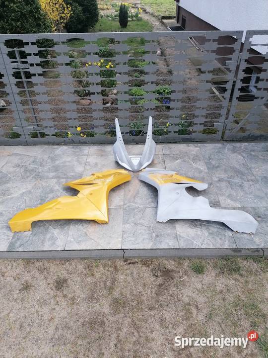 Triumph Daytona 675 owiewki boczek czacha