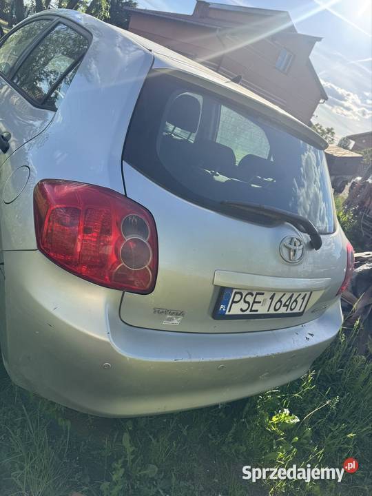 Toyota Auris uszkodzona uszczelka pod głowicą 1600cm3 Śrem sprzedam