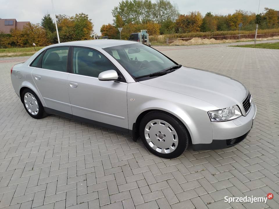 A4 B6 24 V6 Benzyna 2003 SEDAN Xenon sprzedam
