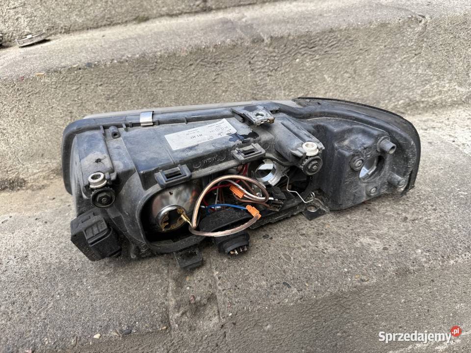 Lampa przód prawa Audi A3 8L Ostrów Wielkopolski sprzedam