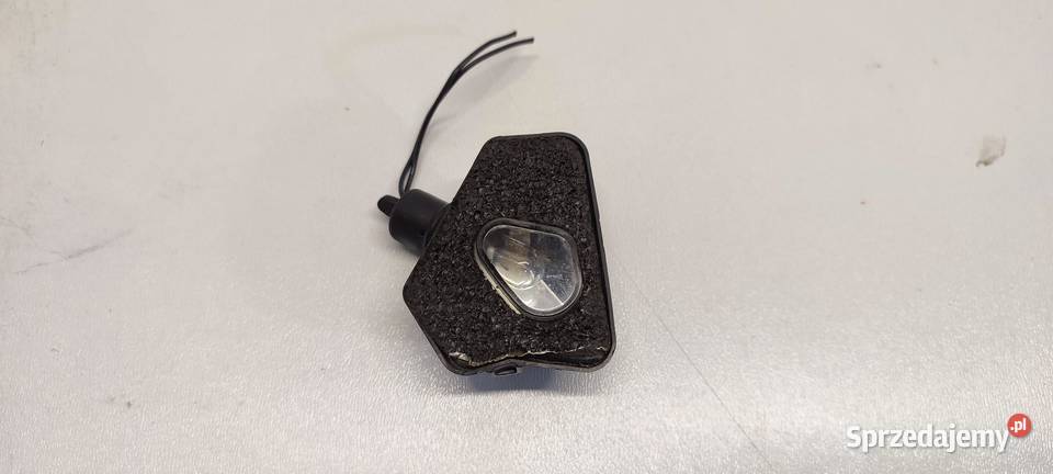 MERCEDES X117 CLA LAMPKA LUSTERKA PRAWA 592160 R osobowe dolnośląskie