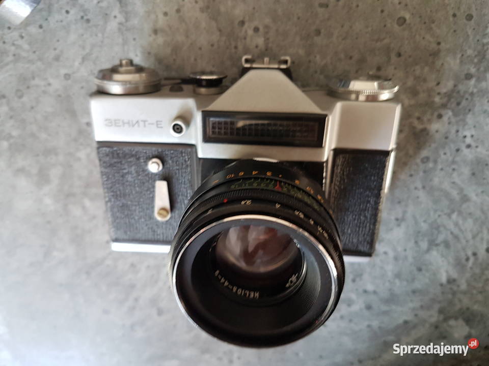 APARAT ZENIT E FUTERAL LAMPA BLYSKOWA KOMPLET Aparaty sprzedam